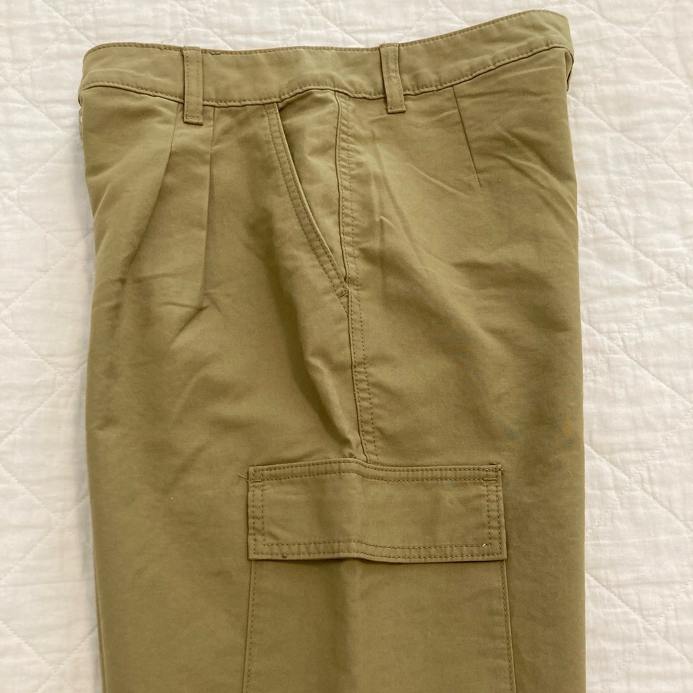 New With Tags H & M Cargo Jeans , size 4